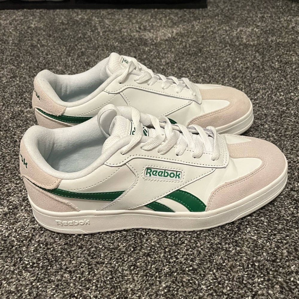 REEBOK SNEAKERS 8 1/2W